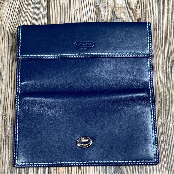 Womens Coach Wallet Solid Blue Leather Turn Lock - Picture 6 of 8